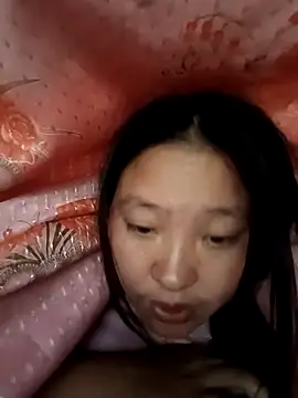 Snapshot of MuiNay chatting on November 19, 2025, 1:49 am MuiNay online show from November 19, 2025, 1:49 am