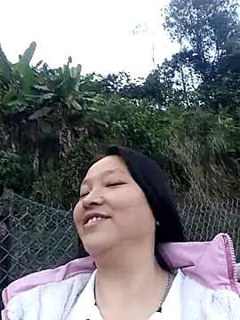 Snapshot of MuiNay chatting on November 23, 2025, 12:21 am MuiNay online show from November 23, 2025, 12:21 am