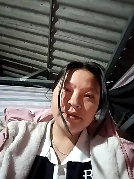 Snapshot of MuiNay chatting on November 23, 2025, 6:52 pm MuiNay online show from November 23, 2025, 6:52 pm