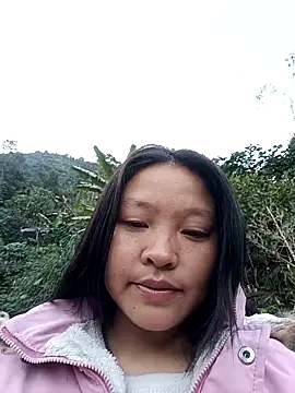 Snapshot of MuiNay chatting on November 25, 2025, 11:49 pm MuiNay online show from November 25, 2025, 11:49 pm