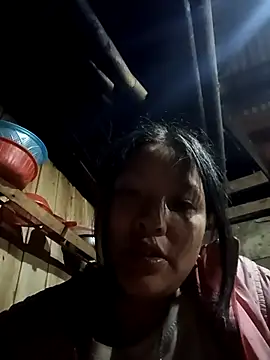 Snapshot of MuiNay chatting on November 26, 2025, 11:55 am MuiNay online show from November 26, 2025, 11:55 am