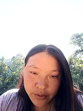 Snapshot of MuiNay chatting on November 27, 2025, 4:25 am MuiNay online show from November 27, 2025, 4:25 am