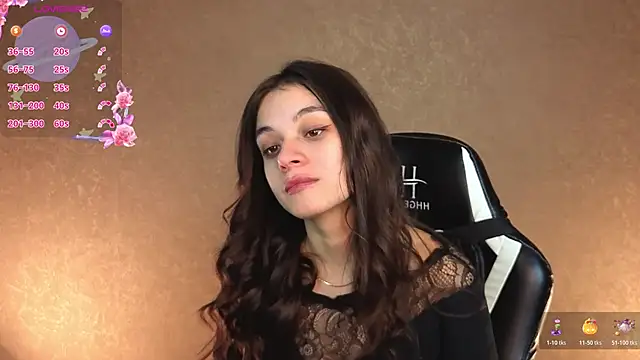 Leila Hefner online show from November 6, 2025, 3:29 am