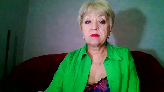 DianaQDream online show from May 22, 2026, 1:57 am