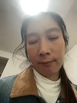 Snapshot of crhong666 chatting on November 14, 2025, 12:20 am crhong666 online show from November 14, 2025, 12:20 am