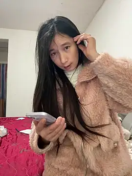 Snapshot of crhong666 chatting on November 23, 2025, 12:21 am crhong666 online show from November 23, 2025, 12:21 am