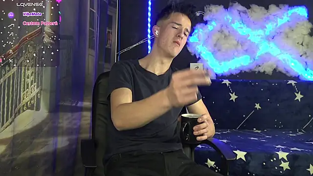 Snapshot of SirReed chatting on November 30, 2025, 4:05 am SirReed online show from November 30, 2025, 4:05 am