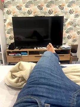 LesAmantsAE2 online show from September 18, 2025, 7:43 am