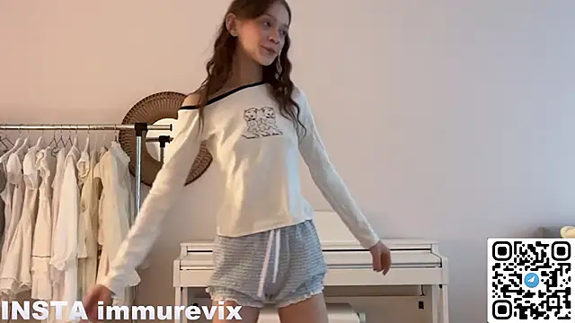 Snapshot of barbaraloveu chatting on May 4, 2026, 12:45 pm barbaraloveu online show from May 4, 2026, 12:45 pm