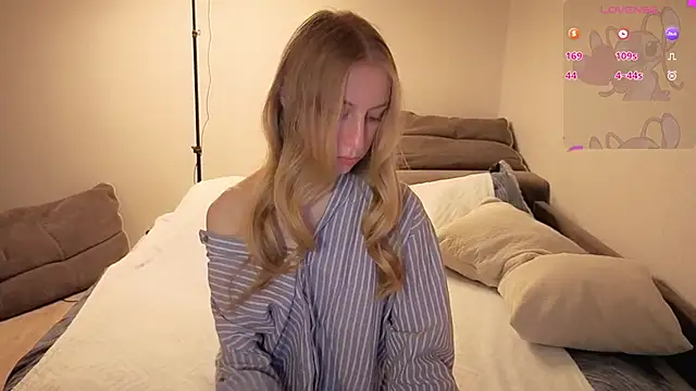 Sweet xx Gold online show from November 18, 2025, 7:07 pm