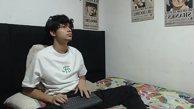 alice julls online show from March 20, 2026, 5:51 pm