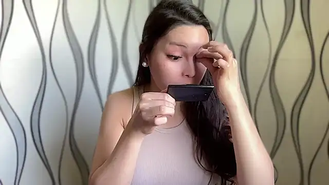 lovekatexx online show from October 24, 2025, 3:25 am