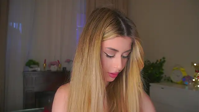 Snapshot of GeorginaHarn chatting on April 24, 2026, 9:34 am GeorginaHarn online show from April 24, 2026, 9:34 am