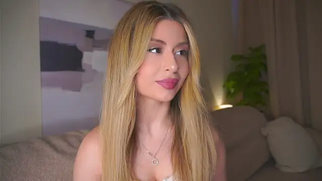 Snapshot of GeorginaHarn chatting on May 5, 2026, 8:11 am GeorginaHarn online show from May 5, 2026, 8:11 am