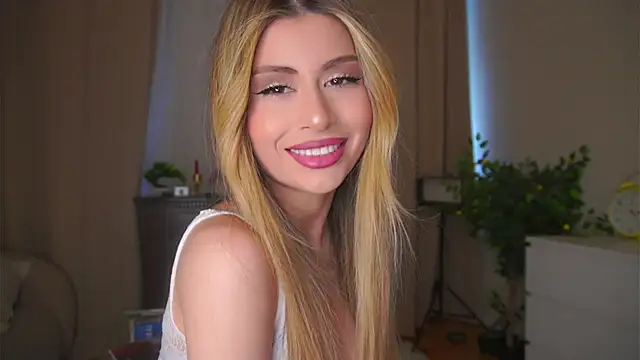 Snapshot of GeorginaHarn chatting on May 10, 2026, 8:08 am GeorginaHarn online show from May 10, 2026, 8:08 am