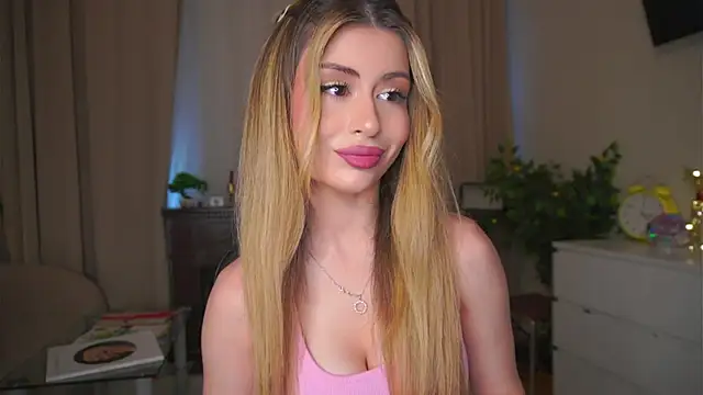 Snapshot of GeorginaHarn chatting on May 24, 2026, 8:08 am GeorginaHarn online show from May 24, 2026, 8:08 am