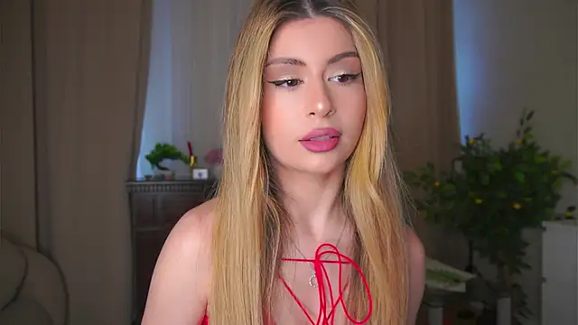 Snapshot of GeorginaHarn chatting on June 1, 2026, 8:05 am GeorginaHarn online show from June 1, 2026, 8:05 am