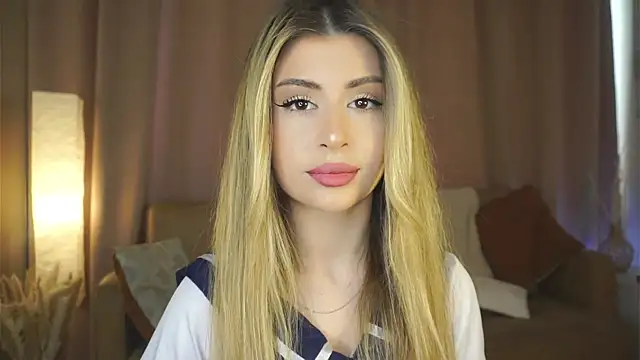 Snapshot of GeorginaHarn chatting on June 4, 2026, 9:04 am GeorginaHarn online show from June 4, 2026, 9:04 am