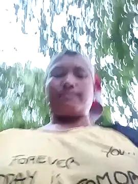 Love-Mama33 online show from September 18, 2025, 11:01 am