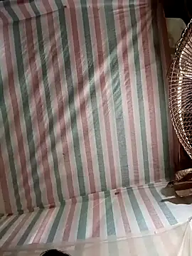 Love-Mama33 online show from October 15, 2025, 12:33 am