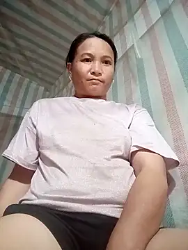 Love-Mama33 online show from October 26, 2025, 2:45 pm