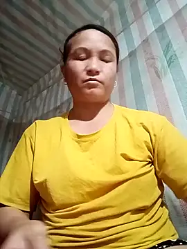 Love-Mama33 online show from November 4, 2025, 11:42 am