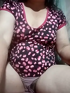 Love-Mama33 online show from March 26, 2026, 10:37 pm