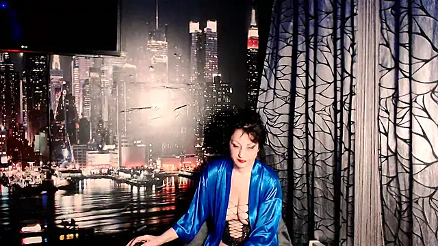 Snapshot of AMOURSWEET2025 chatting on November 12, 2025, 1:33 pm AMOURSWEET2025 online show from November 12, 2025, 1:33 pm