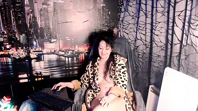 Snapshot of AMOURSWEET2025 chatting on February 6, 2026, 8:34 pm AMOURSWEET2025 online show from February 6, 2026, 8:34 pm