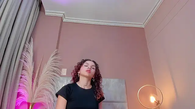 AelinDuvalier online show from November 21, 2025, 6:39 pm