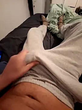 Yoaannn online show from November 17, 2025, 4:46 pm