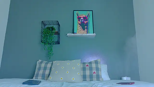 Nickifox   online show from November 17, 2025, 7:41 pm