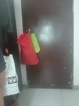 tany90 online show from February 11, 2026, 3:39 pm