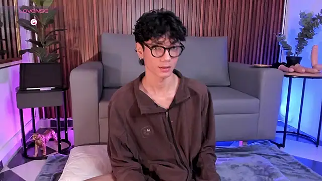 Snapshot of Phillicious__ chatting on February 20, 2026, 11:38 pm Phillicious online show from February 20, 2026, 11:38 pm