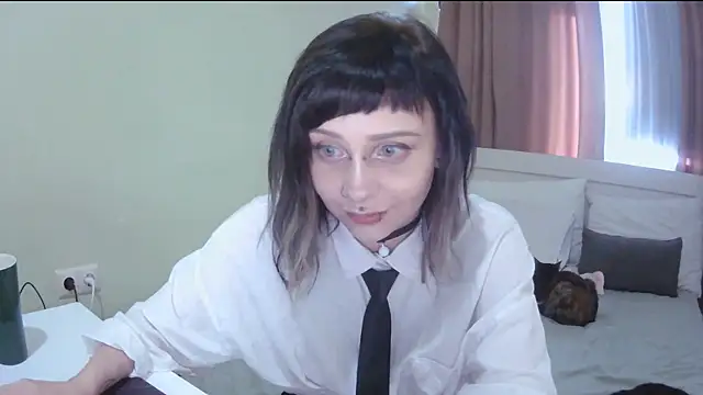 SineKiraReal online show from September 17, 2025, 10:06 am
