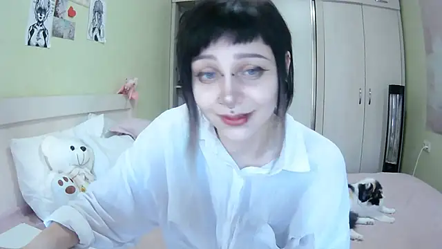 SineKiraReal online show from September 24, 2025, 10:29 am