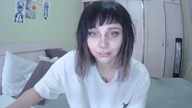 SineKiraReal online show from September 25, 2025, 10:41 am
