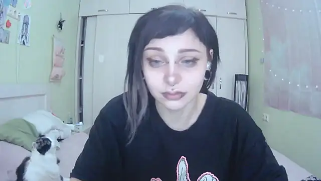 SineKiraReal online show from October 9, 2025, 10:24 am