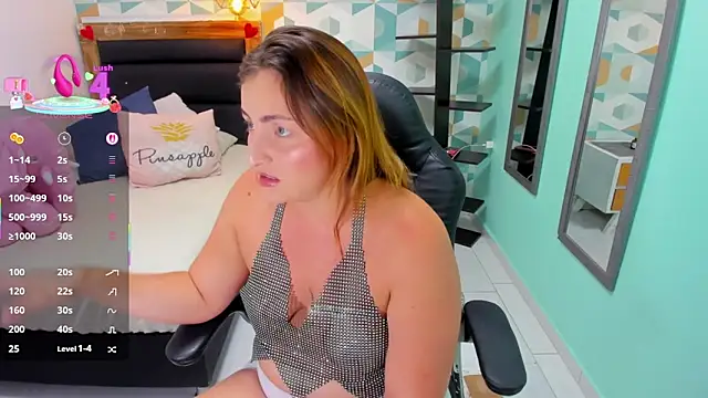 KRISTINPITERS online show from September 30, 2025, 8:25 pm