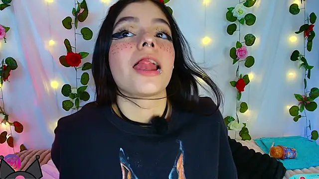 cutee andrea online show from October 28, 2025, 3:21 am