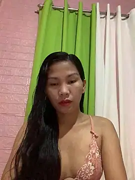 Snapshot of Cleo17 chatting on February 6, 2026, 1:03 pm Cleo17 online show from February 6, 2026, 1:03 pm