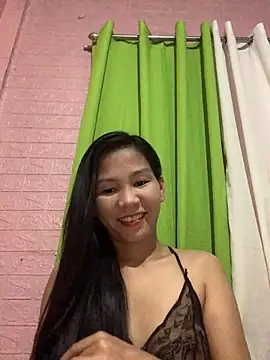 Snapshot of Cleo17 chatting on April 6, 2026, 2:51 pm Cleo17 online show from April 6, 2026, 2:51 pm