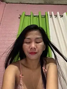 Snapshot of Cleo17 chatting on April 14, 2026, 5:41 pm Cleo17 online show from April 14, 2026, 5:41 pm