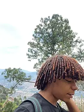 Alexis Spicter online show from September 20, 2025, 5:58 pm