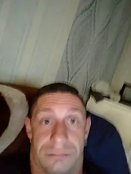 Snapshot of Dawidwi493_ chatting on October 2, 2025, 1:23 am Dawidwi493  online show from October 2, 2025, 1:23 am