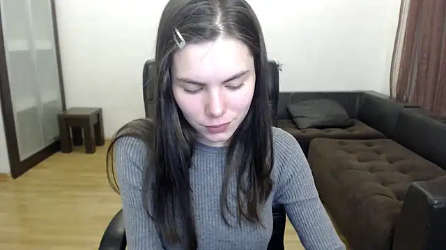 AmelieReve online show from October 27, 2025, 4:00 pm