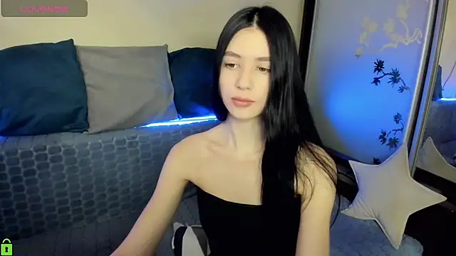 SelinLi online show from February 15, 2026, 9:41 am