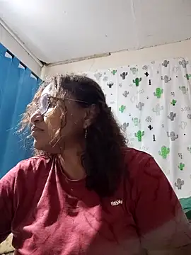 Snapshot of Avannay chatting on April 8, 2026, 12:43 am Avannay online show from April 8, 2026, 12:43 am