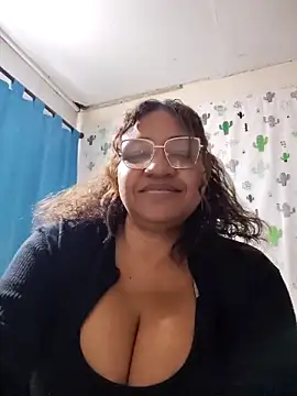 Snapshot of Avannay chatting on April 12, 2026, 12:04 am Avannay online show from April 12, 2026, 12:04 am