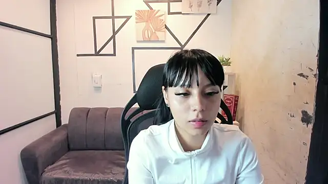 IvonnePrince  online show from September 27, 2025, 12:43 pm